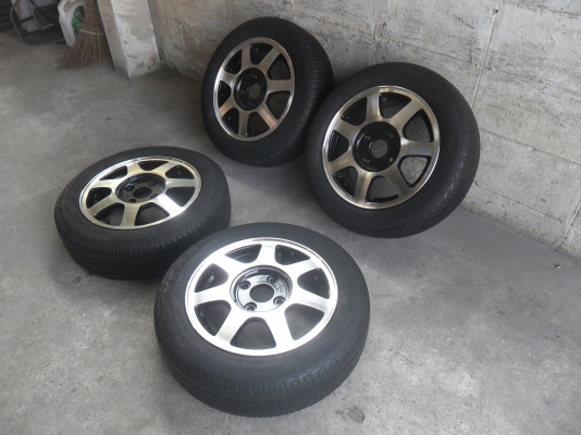 ล้อแม็ก 15นิ้ว 4รู114 พร้อมยาง สวยๆ 4 ล้อ ราคา 3000 บาท ล้อแม็ก 15นิ้ว 4รู114 พร้อมยาง สวยๆ 4 ล้อ ราคา 3000 บาท