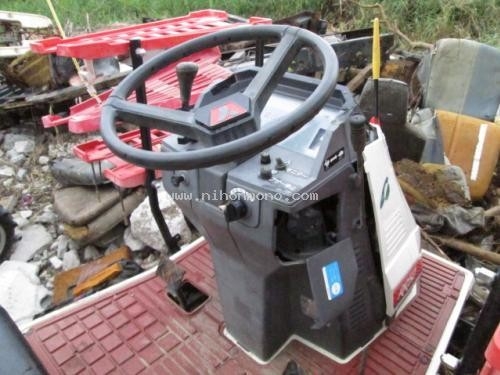 รถปลูกข้าวดำนาแบบนั่งขับ  YANMAR   RR50  รหัสสินค้า : 14002099   หรือเพิ่มเติมไดที่ www.nihonmono.com