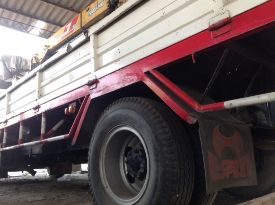 NISSAN หกล้อ ติดเฮี้ยบ