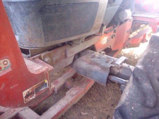 KUBOTA L4508 - 2 เพลา เครื่องแน่นดีแรงดีใช้งาน 1,569 ชม. อุปกรณ์พร้อม มีใบดันหน้า ผานพรวน 6 ช่วงล่างแน่นดี เกียร์เดินหน้าถอยหลังเข้าง่ายไม่มีปัญหา ยางสภาพดี 60\% พร้ิมใช้งาน เอกสารทะเบียนครบ ราคาต่อรองได้ครับ