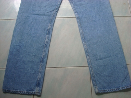 รหัส0695 ยีนส์Levi's 501 ผ้าทราย ของแท้ มือสอง เอว 34 ยาว 29 made in usa