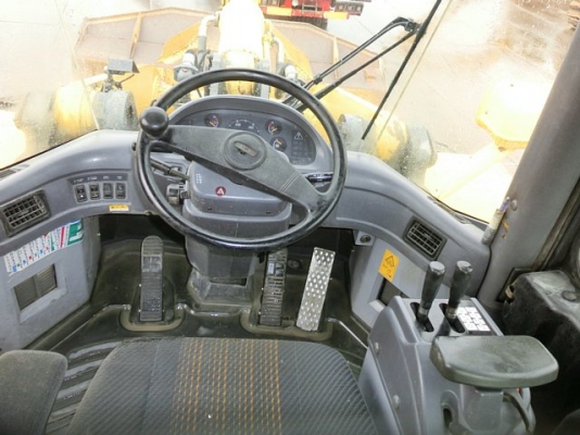 ขายรถตัก Komatsu WA470-5