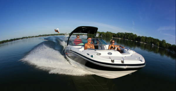 ตัวแทนจำหน่ายเรือ Hurricane และ Rinker จาก USA