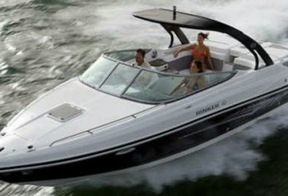 ตัวแทนจำหน่ายเรือ Hurricane และ Rinker จาก USA