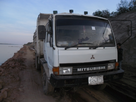 ขายรถบรรทุก 10 ล้อ 2 เพลาดั้ม MITSUFUSO TD 4XXX ก่วา หัวบางยางดีคัสซีสวย ขายรถบรรทุก 10 ล้อ 2 เพลาดั้ม MITSUFUSO TD 4XXX ก่วา หัวบางยางดีคัสซีสวย