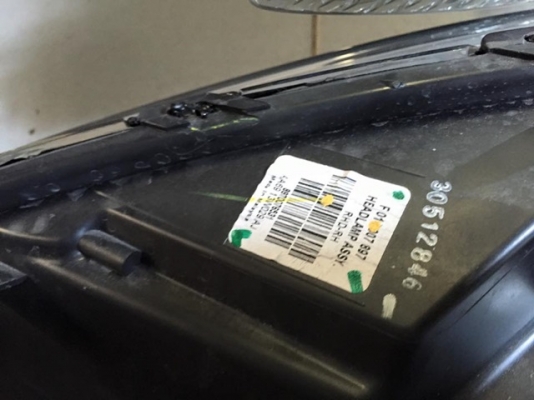 ไฟหน้า ฟอร์ด เฟียสต้า