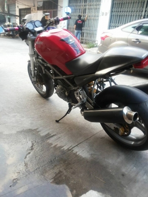 ขาย Ducati m900 ie หัวฉีดแล้ว   อินวอย  สรรพสามิตร   รถเก็บงานเลี่ยมกริบ สีสดสวย  เครื่องชัวส์ๆ  ท่อผ่าเสียงโหดๆ  ขาย 120000 งดต่อรอง  รับแลกเทริน ลองเสนอมาคับ ดูรถที่ ฉะเชิงเทรา มาลองได้ ไม่ถูกใจไม่ต้องซื้อ