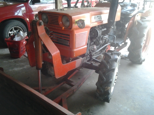 ขายตามสภาพ รถไถ 22แรงคูโบต้ามีดันหน้ามีพานหลังเครื่องดีมีโฟวิน ขายตามสภาพ รถไถ 22แรงคูโบต้ามีดันหน้ามีพานหลังเครื่องดีมีโฟวิน