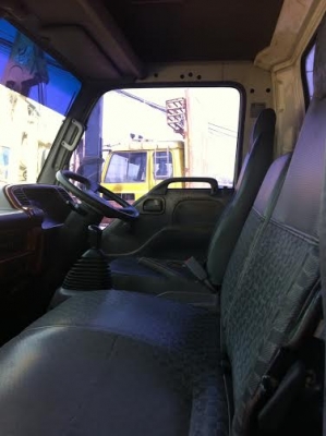 ขายด่วน รถตู้บรรทุก ess อีซูซุ