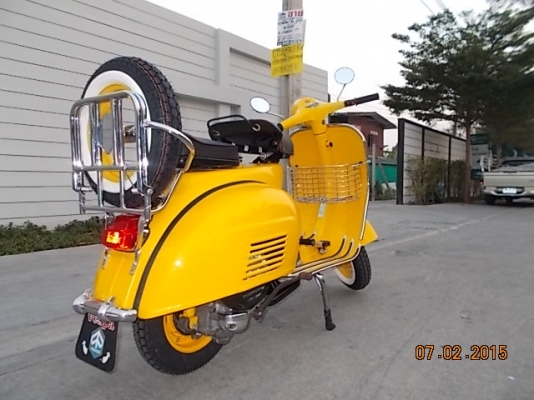 เอเซียเวสป้า---->>จัดส่งรถvespa Sprintให้คุณเอก แม่กลอง เรียบร้อย07/02/2558