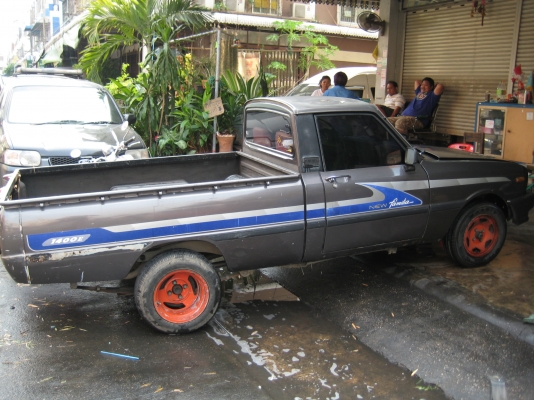 ขายมาสด้า แฟมีเลีย 1400 5เกียร์ แอร์เย็น ช่วงล่างดี เครื่องวิ่งน้อย เกียร์แน่น ๆ