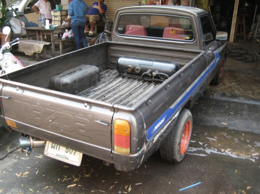 ขายมาสด้า แฟมีเลีย 1400 5เกียร์ แอร์เย็น ช่วงล่างดี เครื่องวิ่งน้อย เกียร์แน่น ๆ