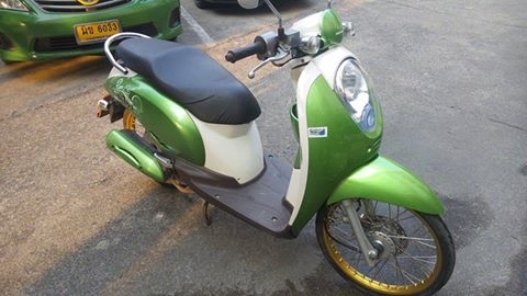 honda scoopy 110i สีเขียวขาว เครื่องเดิม เอกสารครบ 17500