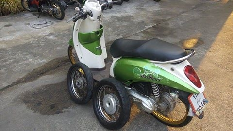 honda scoopy 110i สีเขียวขาว เครื่องเดิม เอกสารครบ 17500