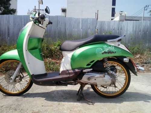 honda scoopy 110i สีเขียวขาว เครื่องเดิม เอกสารครบ 17500