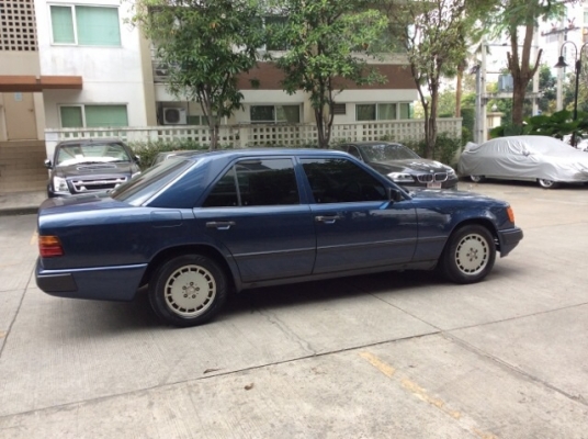 ขายรถBenz 300E ปี90 เครื่อง 1JZ-VVT-i เกียร์ออโต้ เพาเวอร์ ไฟฟ้าทั้งคัน ภายในสวยเดิมมากๆสะอาด ลายไม้สวยๆ ตัวถังเดิมบางทั้งคันไม่มีชน แม็กเดิมๆ รถสวยขับดีมากพร้อมใช้ครับ