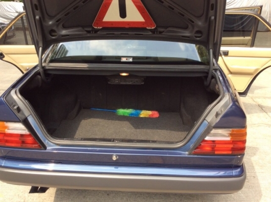 ขายรถBenz 300E ปี90 เครื่อง 1JZ-VVT-i เกียร์ออโต้ เพาเวอร์ ไฟฟ้าทั้งคัน ภายในสวยเดิมมากๆสะอาด ลายไม้สวยๆ ตัวถังเดิมบางทั้งคันไม่มีชน แม็กเดิมๆ รถสวยขับดีมากพร้อมใช้ครับ