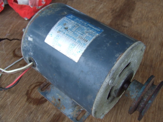 ขายมอเตอร์ 1/4 ใช้งานปกติครับไม่มีซ่อมหรือพันใหม่ ขายมอเตอร์ 1/4 ใช้งานปกติครับไม่มีซ่อมหรือพันใหม่