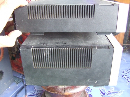 ขายเครื่องเล่นเทปพร้อมจูนเนอร์ของซิงเกอร์2ชิ้น850บาท