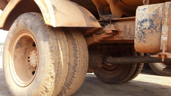 ขายด่วนหกล้อรถน้ำISUZUหน้ายาวสภาพพร้อมใช้งานราคาเบาๆโทร0843923995