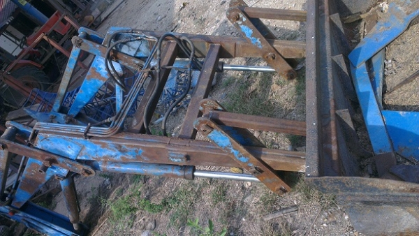 ขายชุดรถตัก สำหรับรถไถเล็ก คูโบต้า  อิเซกิ 50000 บาท