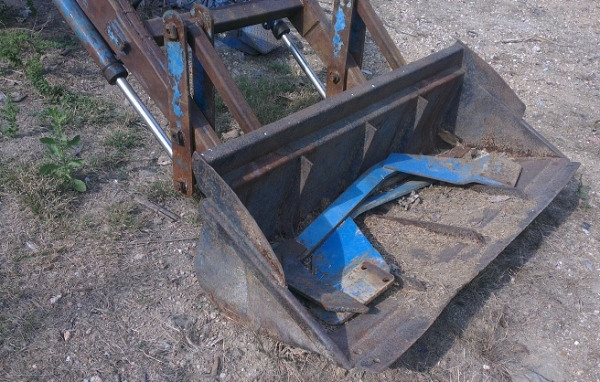 ขายชุดรถตัก สำหรับรถไถเล็ก คูโบต้า  อิเซกิ 50000 บาท