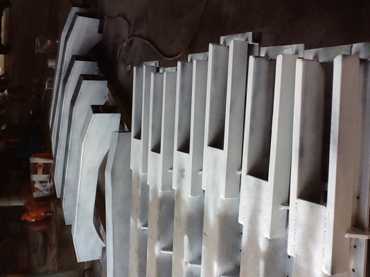 รับต่อช่วงล่างรถเกี่ยวข้าว และขายอะไหล่รถเกี่ยวข้าว ตัดช่วงล่างรถเกี่ยวเก่า ขายโครงทุกชนิด