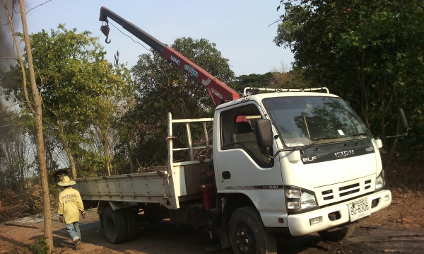 ขายด่วนรถ6ล้อNQRเครือง175แรงติดเครนUNICท้องวี2.20ตัน