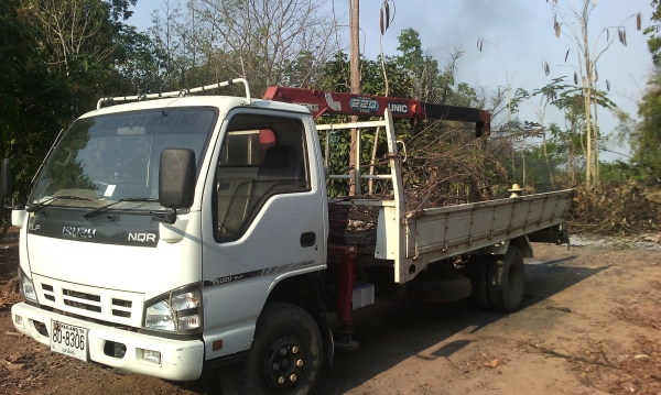 ขายด่วนรถ6ล้อNQRเครือง175แรงติดเครนUNICท้องวี2.20ตัน