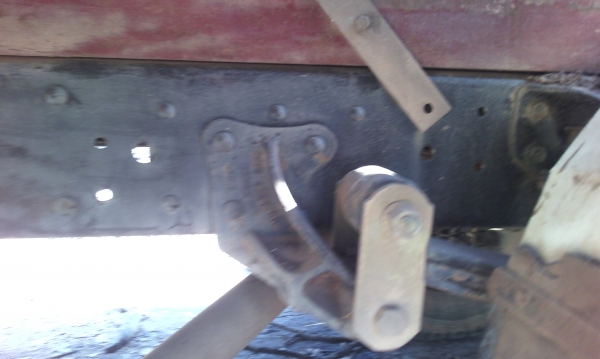 ขายด่วนรถ6ล้อNQRเครือง175แรงติดเครนUNICท้องวี2.20ตัน