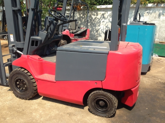 รถยกไฟฟ้า NICHIYU รุ่น 70 น้ำหนักยก 2.5 ตัน เสาสูง 4.75 เมตร เข้าตู้ แบตเตอรี่ GS