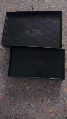 ขายถาดรองแบตเตอรี่ มีหลายขนาด อันละ 70 - 80บาท ขายอยู่ครับ