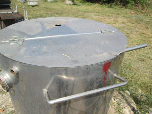 ถังเก็บ ถังพัก ถังผสม ถังนำสเตนเลส พร้อมกลไก