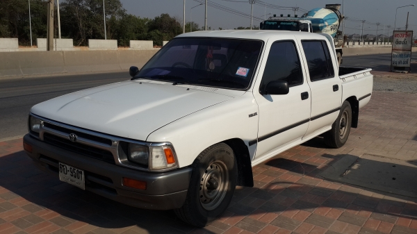 ขายถูก โตโยต้า 4 ประตู ขายถูก โตโยต้า 4 ประตู