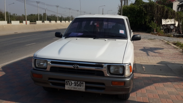 ขายถูก โตโยต้า 4 ประตู ขายถูก โตโยต้า 4 ประตู