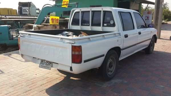 ขายถูก โตโยต้า 4 ประตู ขายถูก โตโยต้า 4 ประตู
