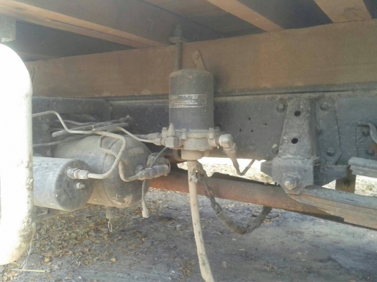 ขาย6ล้ออีซูซุNPR110 พ.เพาเวอร์ เบรคทิ๊ฟฟี่ แชชซีสวยเครื่องดี สภาพพร้อมใช้งานกระบะบรรทุกยาว4.30เมตร เอกสารเล่มทะเบียนพร้อมโอน