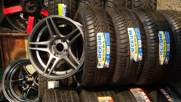 ขายล้อใหม่ยางใหม่ขอบ15ชดละ14000