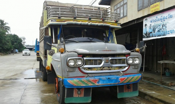 สิบล้อหน้ายาว(ดั้ม)2 เพลาเดิมๆ เครื่อง 6BD1 คัสซีสวย