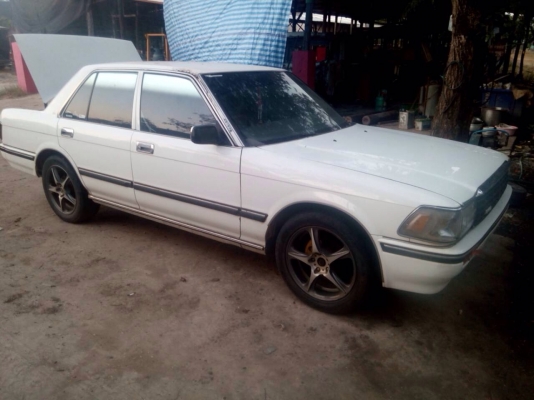 ขายToyota ขับหลังเครื่องดีเซล 6สูบพวงมาลัยpower. แม็ก17" ดิสเบรคสี่ล้อ