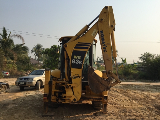 ขาย Komatsu WB93R. ปี2007 สภาพพร้อมใช้งาน เล่มทะเบียนพร้อมโอน
