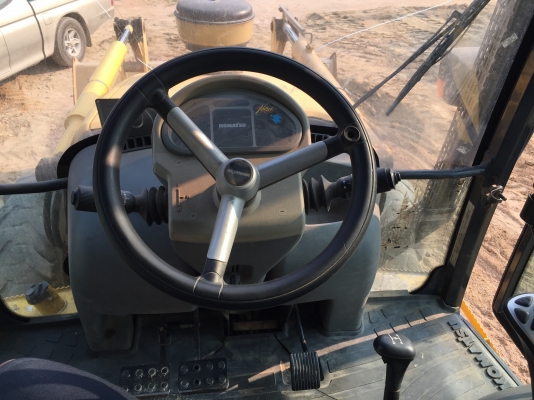 ขาย Komatsu WB93R. ปี2007 สภาพพร้อมใช้งาน เล่มทะเบียนพร้อมโอน