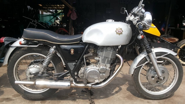 ขาย ประกอบใหม่  SR400 เลขเต็ม แต่ง bsa 65000