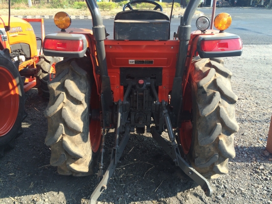 Kubota L3008