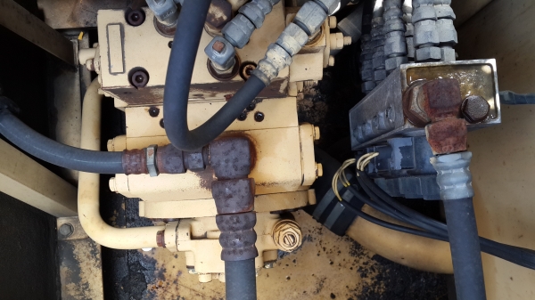 PC 100-5 เก่านอก อาร์มยาวสวยจริงๆ เครื่องสวยใบใหญ่หายากครับ PC 100-5 เก่านอก อาร์มยาวสวยจริงๆ เครื่องสวยใบใหญ่หายากครับ