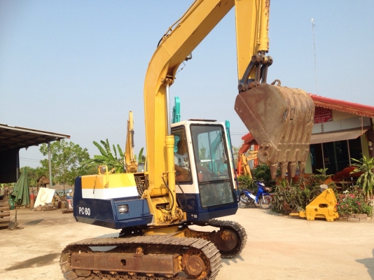 ขายด่วน KOMATSU PC60-6  รถนำเข้าจากญี่ปุ่นยังไม่เคยใช้งานในไทย สภาพสวยมาก ระบบสมบูรณ์ 100\%