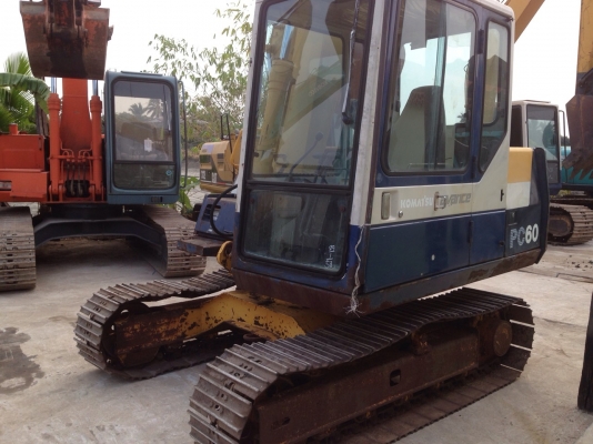 ขายด่วน KOMATSU PC60-6  รถนำเข้าจากญี่ปุ่นยังไม่เคยใช้งานในไทย สภาพสวยมาก ระบบสมบูรณ์ 100\%