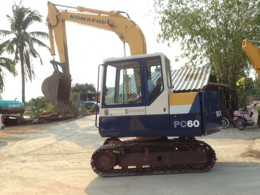 ขายด่วน KOMATSU PC60-6  รถนำเข้าจากญี่ปุ่นยังไม่เคยใช้งานในไทย สภาพสวยมาก ระบบสมบูรณ์ 100\%