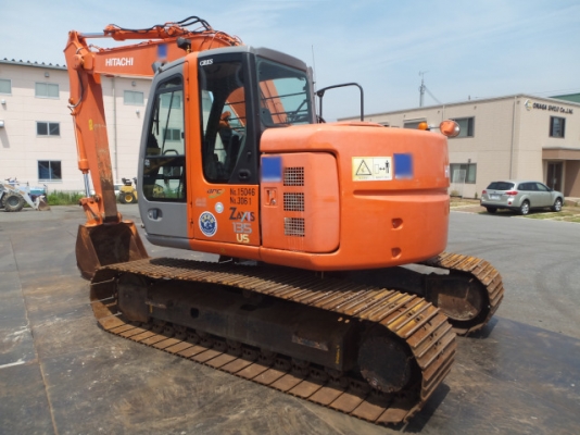 ขายด่วนรถขุด  Hitachi ZX135US  ปี 2006 นำเข้าจากญี่ปุ่นสภาพสวย ยังไม่เคยใช้งานในไทยเดินทางมาถึงไทยแล้วค่ะ