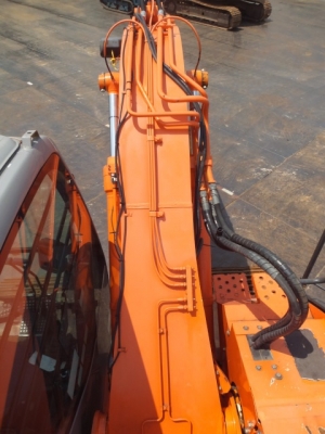 ขายด่วนรถขุด  Hitachi ZX135US  ปี 2006 นำเข้าจากญี่ปุ่นสภาพสวย ยังไม่เคยใช้งานในไทยเดินทางมาถึงไทยแล้วค่ะ